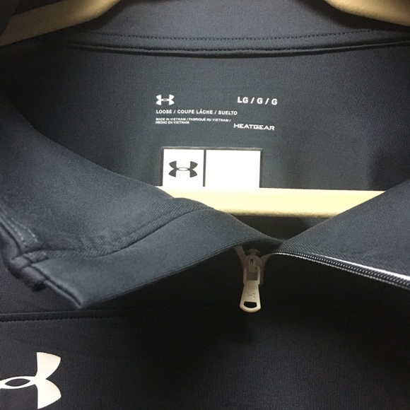 Under Armour 1/4 zip pullover - Picture 7 of 7